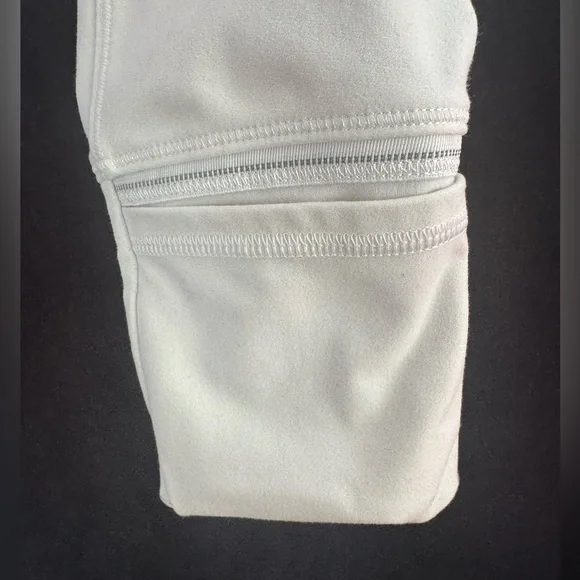Lululemon Athletica Fresh Tracks 1/2 zip in white/cream Size 8. Good condition! - Picture 7 of 8